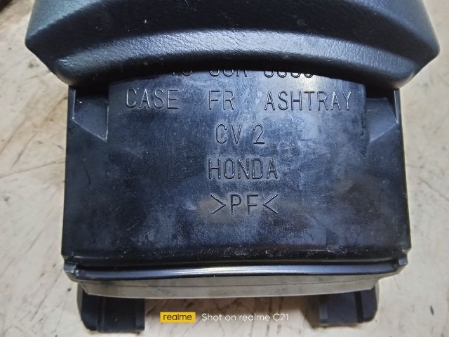 bontott HONDA CIVIC VII Első Hamutartó