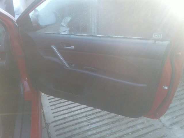 bontott HONDA CIVIC VII Első Hamutartó