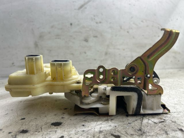 bontott HONDA CIVIC VII Jobb első Ajtózár