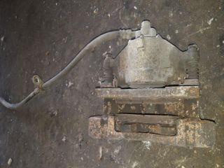 bontott HONDA CIVIC VII Jobb első Féknyereg Munkahengerrel