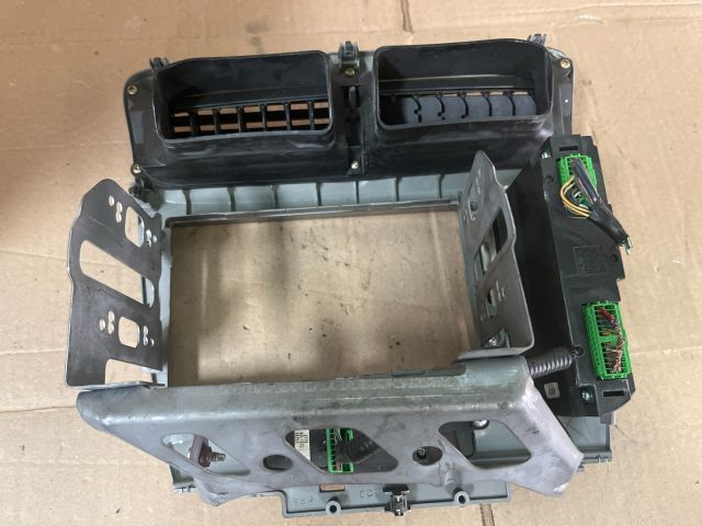 bontott HONDA CIVIC VII Középkonzol Keret