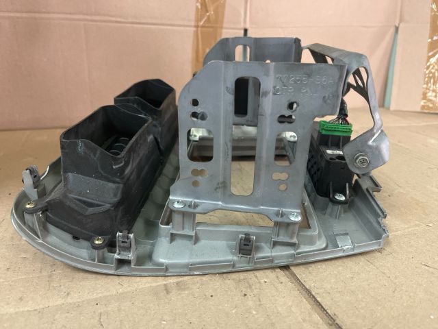 bontott HONDA CIVIC VII Középkonzol Keret