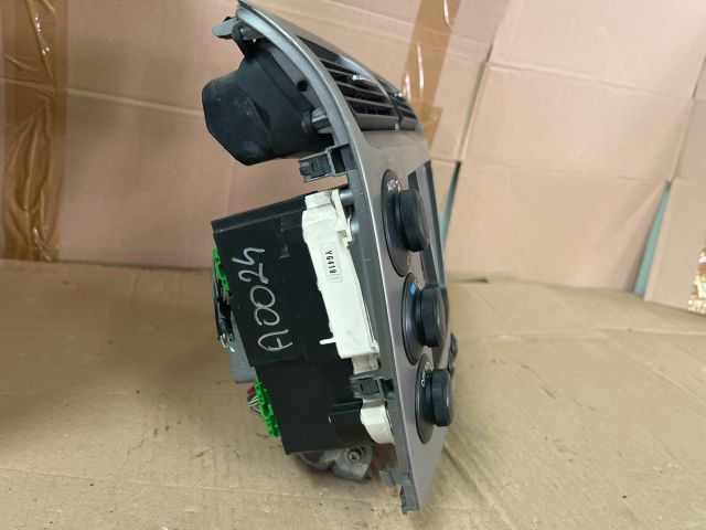 bontott HONDA CIVIC VII Középkonzol Keret