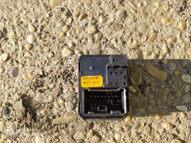 bontott HONDA CIVIC VII Tükör Állító Elektronika