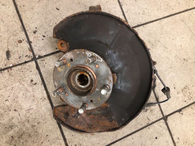 bontott HONDA CIVIC VIII Bal első Csonkállvány Kerékaggyal