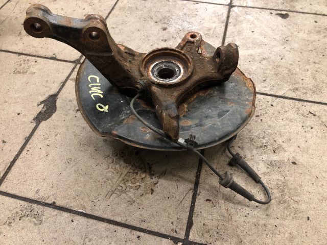 bontott HONDA CIVIC VIII Bal első Csonkállvány Kerékaggyal