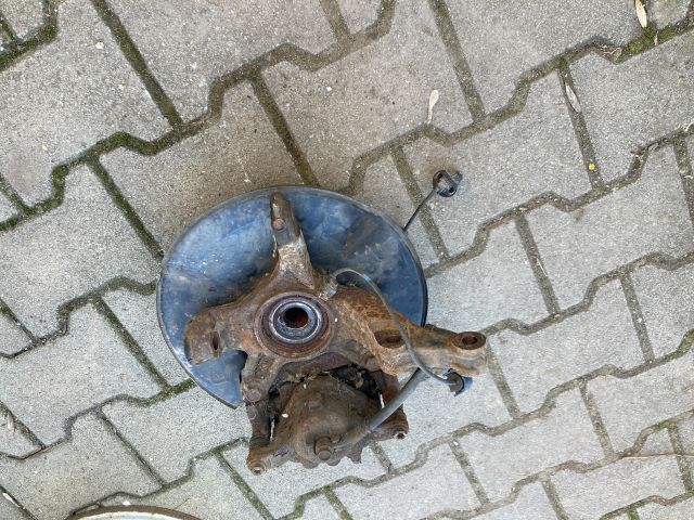 bontott HONDA CIVIC VIII Bal első Csonkállvány Kerékaggyal