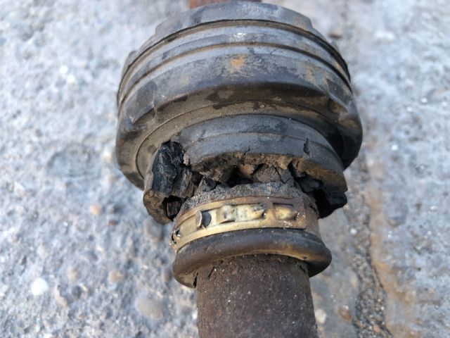 bontott HONDA CIVIC VIII Bal Féltengely