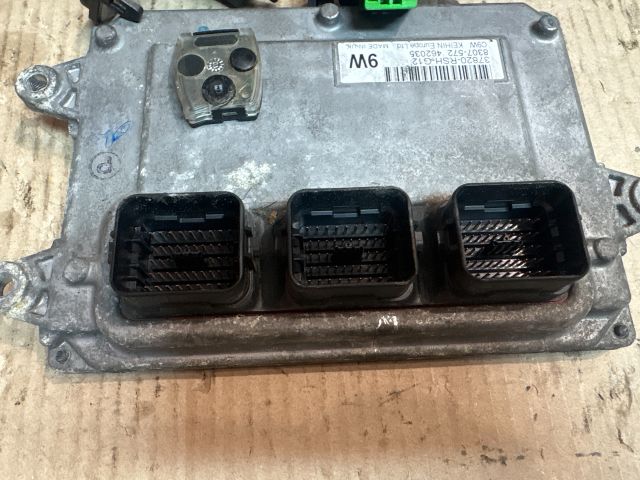 bontott HONDA CIVIC VIII Motorvezérlő