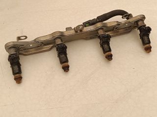 bontott HONDA CIVIC VIII Porlasztó Sor / Híd