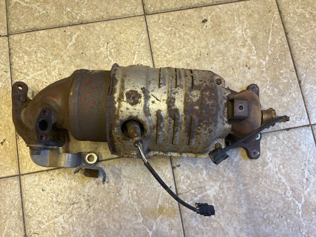 bontott HONDA CIVIC VIII Katalizátor