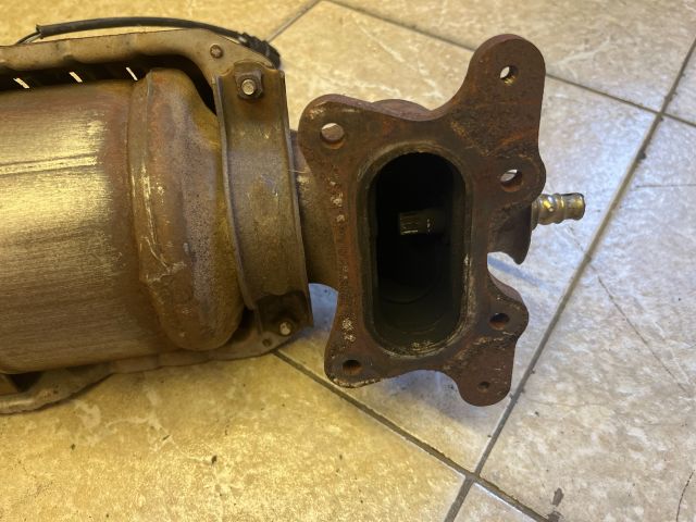 bontott HONDA CIVIC VIII Katalizátor