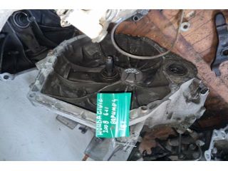 bontott HONDA CIVIC VIII Váltó (Mechanikus)