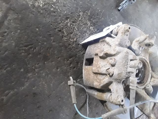 bontott HONDA CIVIC VIII Bal első Féknyereg Munkahengerrel