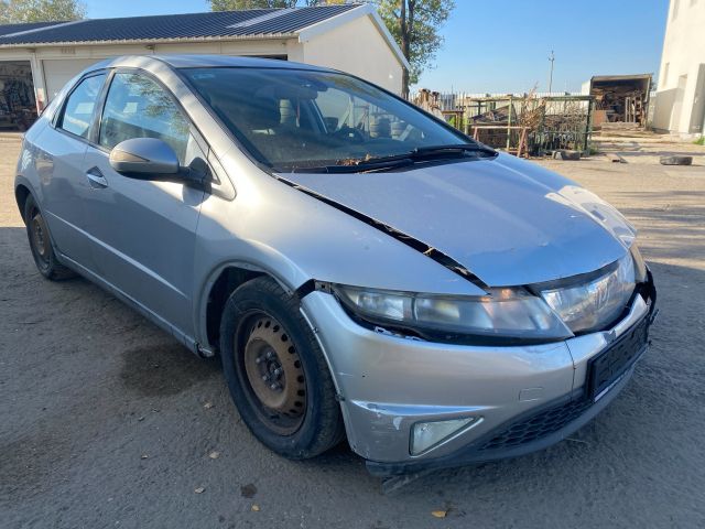 bontott HONDA CIVIC VIII Klímahűtő Radiátor