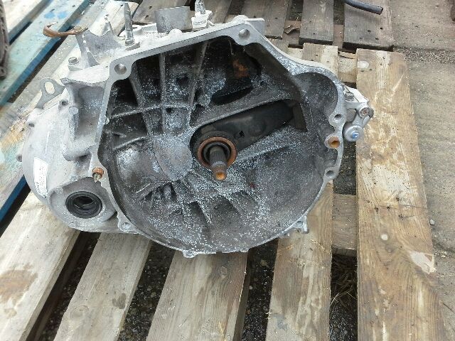 bontott HONDA CIVIC VIII Váltó (Mechanikus)