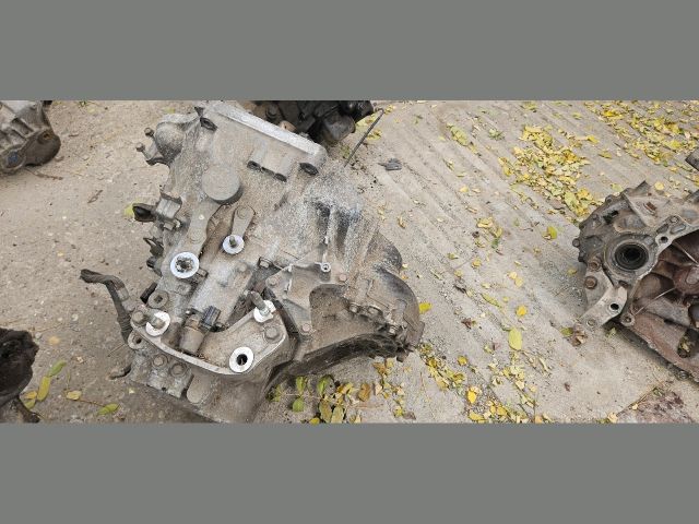 bontott HONDA CIVIC VIII Váltó (Mechanikus)