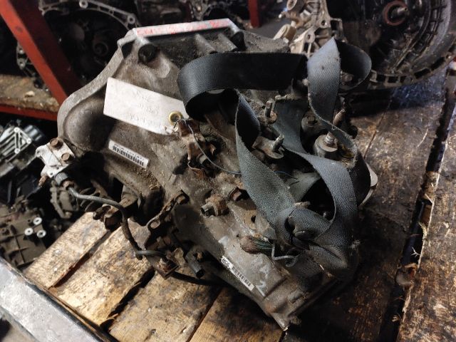 bontott HONDA CIVIC VIII Váltó (Mechanikus)