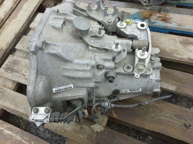 bontott HONDA CIVIC VIII Váltó (Mechanikus)