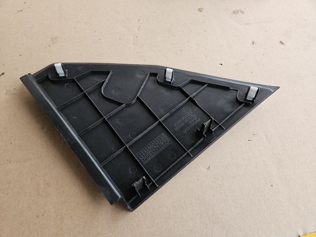 bontott HONDA CIVIC VIII Bal Alsó Műszerfal Burkolat