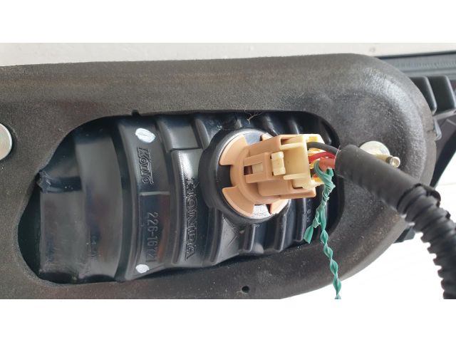 bontott HONDA CIVIC VIII Bal Belső Hátsó Lámpa