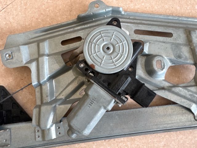 bontott HONDA CIVIC VIII Bal első Ablakemelő Szerkezet (Elektromos)