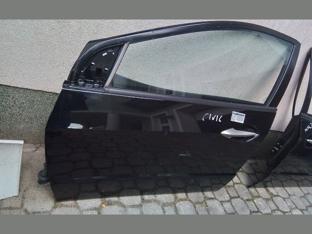 bontott HONDA CIVIC VIII Bal első Ajtó (Részeivel)