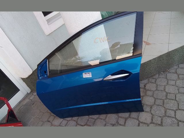 bontott HONDA CIVIC VIII Bal első Ajtó (Részeivel)