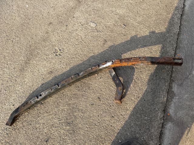 bontott HONDA CIVIC VIII Bal első Lökhárító Tartó (Műanyag)