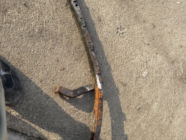 bontott HONDA CIVIC VIII Bal első Lökhárító Tartó (Műanyag)