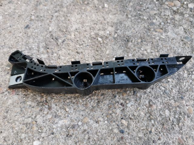 bontott HONDA CIVIC VIII Bal első Lökhárító Tartó (Műanyag)