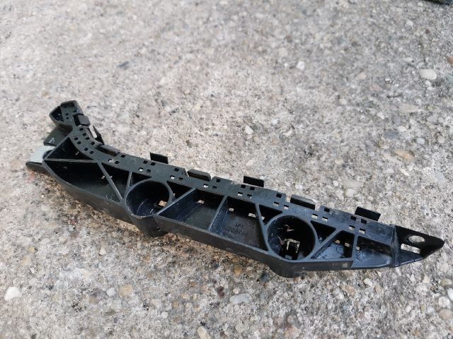 bontott HONDA CIVIC VIII Bal első Lökhárító Tartó (Műanyag)