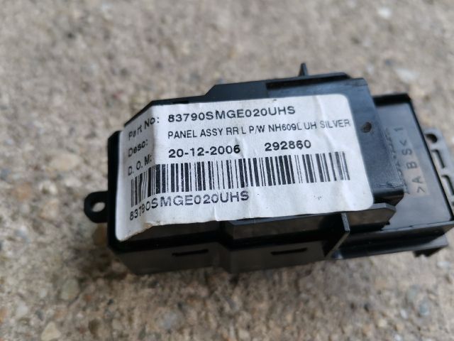 bontott HONDA CIVIC VIII Bal hátsó Ablakemelő Kapcsoló