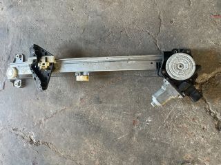 bontott HONDA CIVIC VIII Bal hátsó Ablakemelő Szerkezet (Elektromos)