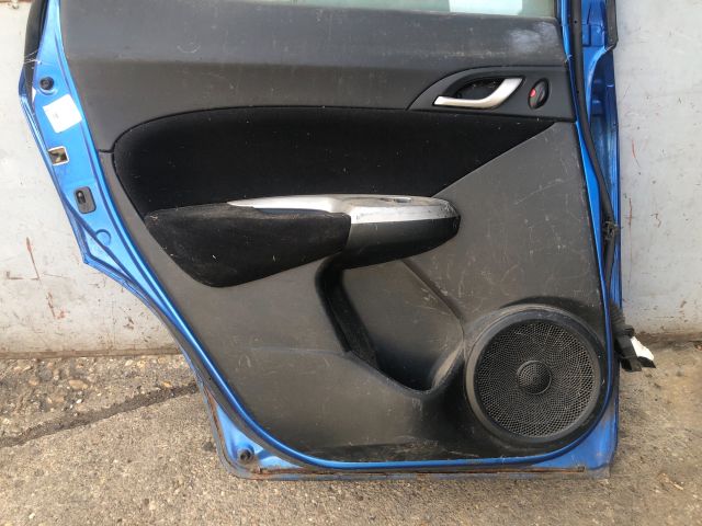 bontott HONDA CIVIC VIII Bal hátsó Ajtó (Részeivel)