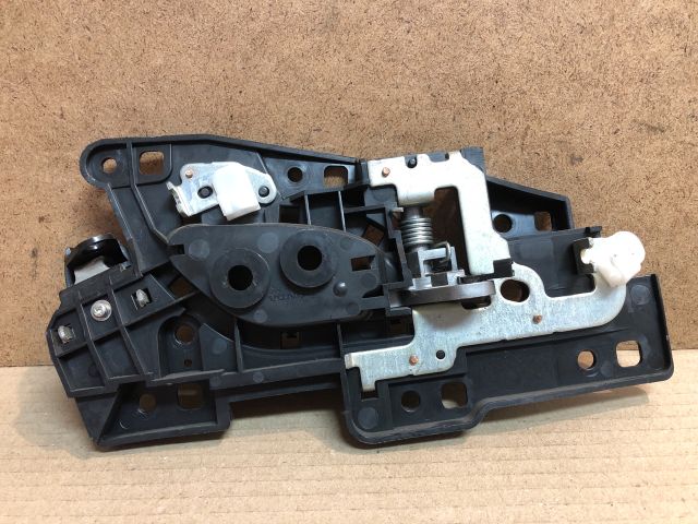 bontott HONDA CIVIC VIII Bal hátsó Belső Kilincs