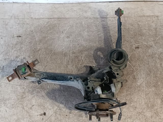 bontott HONDA CIVIC VIII Bal hátsó Csonkállvány Kerékaggyal