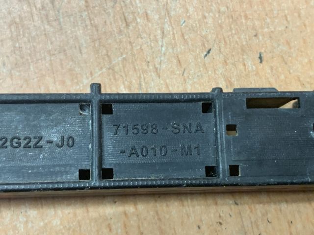 bontott HONDA CIVIC VIII Bal hátsó Oldal Lökhárító Tartó (Műanyag)