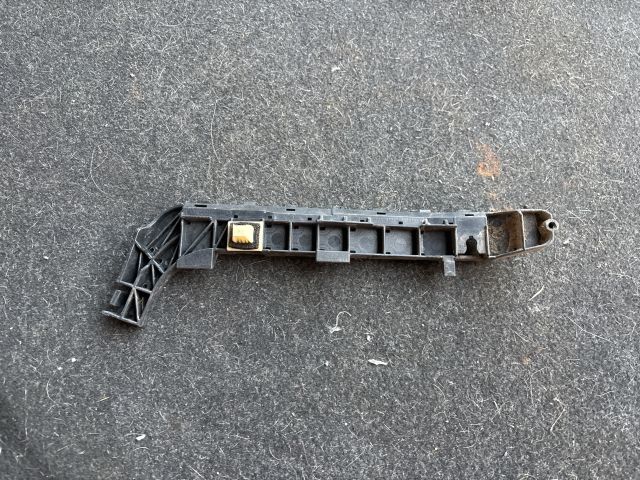 bontott HONDA CIVIC VIII Bal hátsó Oldal Lökhárító Tartó (Műanyag)