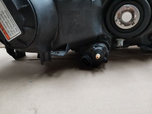 bontott HONDA CIVIC VIII Bal Xenon Fényszóró