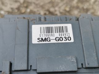 bontott HONDA CIVIC VIII Biztosítéktábla Utastér