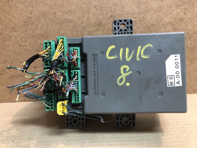 bontott HONDA CIVIC VIII Biztosítéktábla Utastér