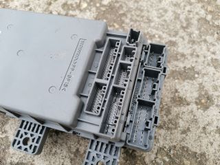 bontott HONDA CIVIC VIII Biztosítéktábla Utastér