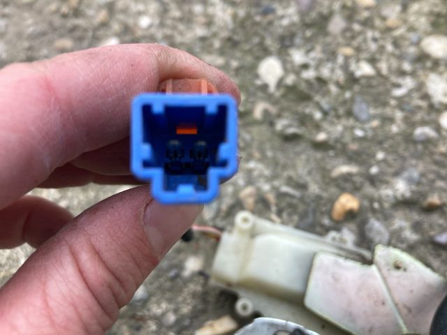 bontott HONDA CIVIC VIII Csomagtérajtó Zárbetét