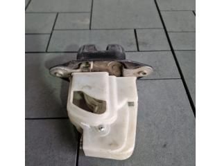 bontott HONDA CIVIC VIII Csomagtérajtó Zárszerkezet