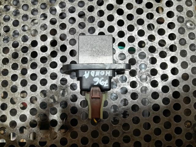 bontott HONDA CIVIC VIII Előtét Ellenállás Fűtőmotor