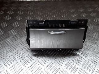 bontott HONDA CIVIC VIII Első Hamutartó