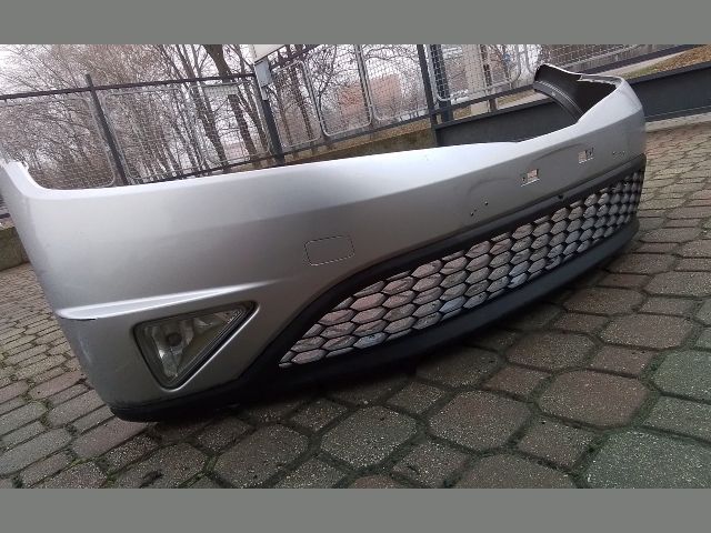 bontott HONDA CIVIC VIII Első Lökhárító (Részeivel)