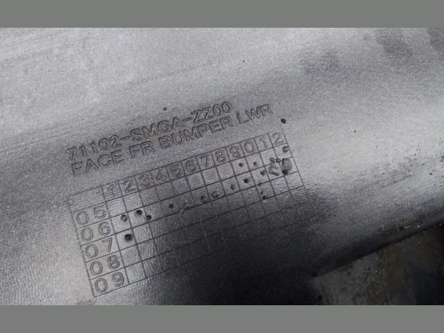 bontott HONDA CIVIC VIII Első Lökhárító (Részeivel)