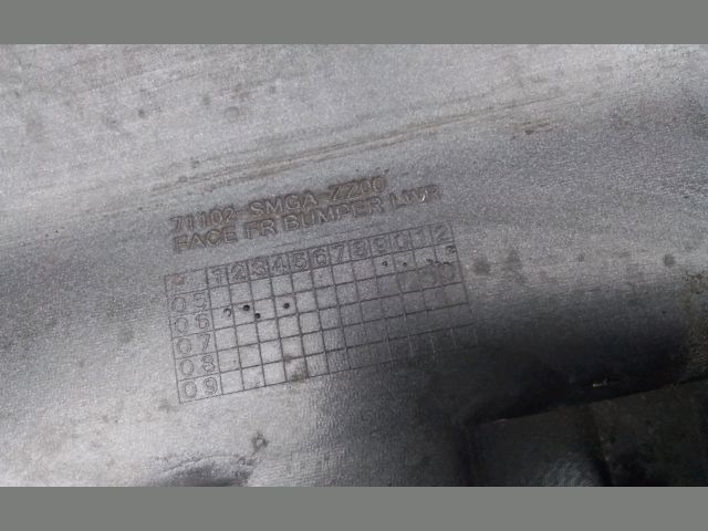 bontott HONDA CIVIC VIII Első Lökhárító (Részeivel)